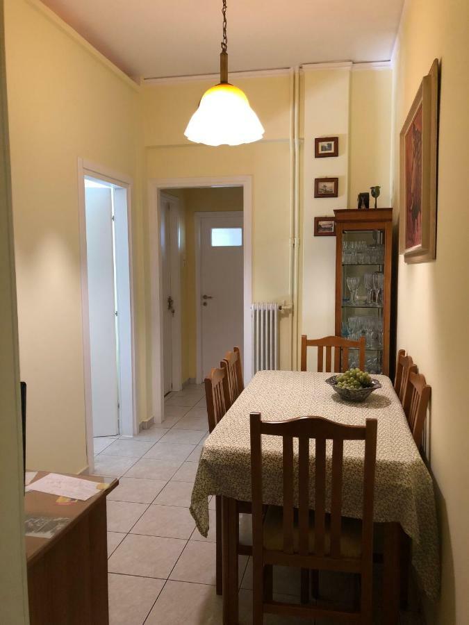Anna Apartment In Kypseli Atenas Exterior foto