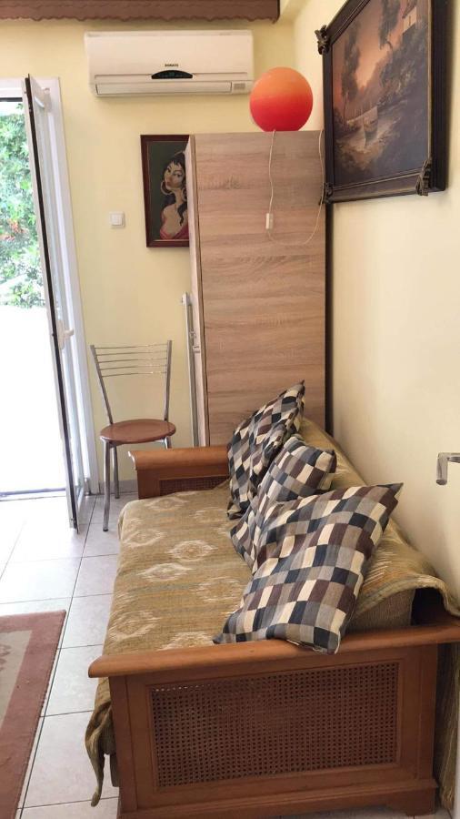 Anna Apartment In Kypseli Atenas Exterior foto